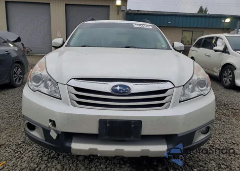 2011 Subaru Outback 3.6R Limited z USA, uszkodzony, nr VIN 4S4BRDKC5B2370828